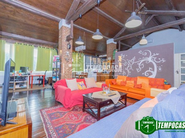 casa indipendente in vendita a Besate