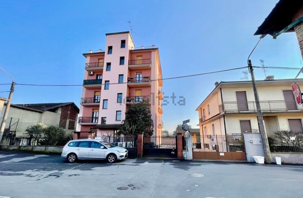 appartamento in vendita a Besate