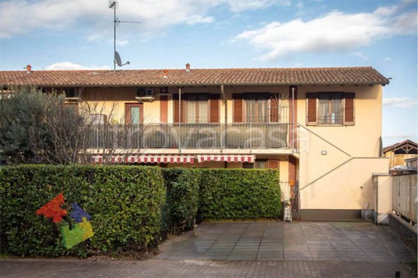 appartamento in vendita a Besate