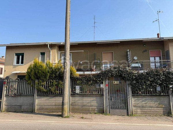 casa indipendente in vendita a Besate