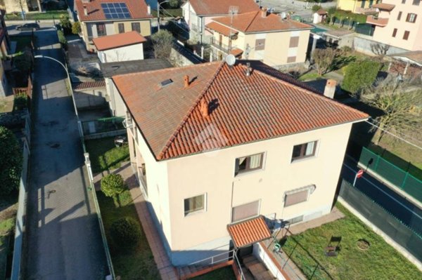 casa indipendente in vendita a Besate