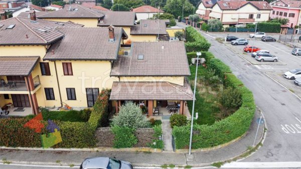 appartamento in vendita a Besate