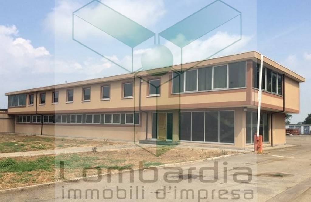 capannone in vendita a Binasco