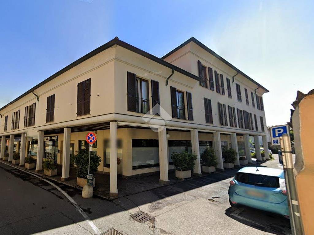 ufficio in vendita a Binasco
