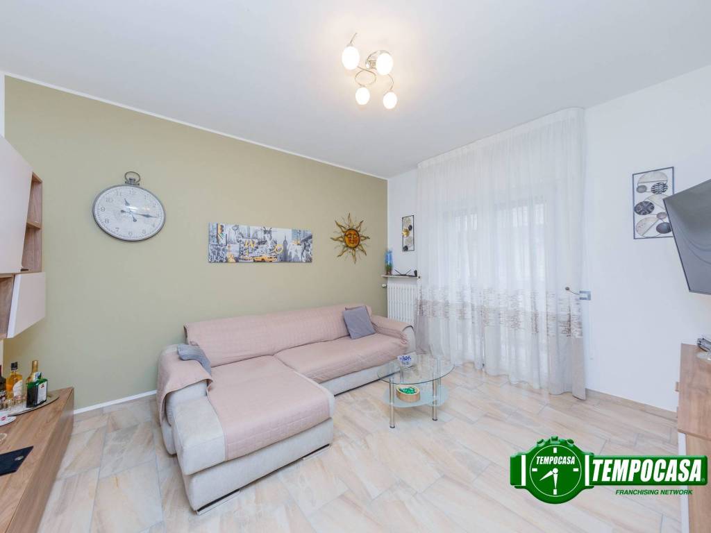 casa indipendente in vendita a Binasco