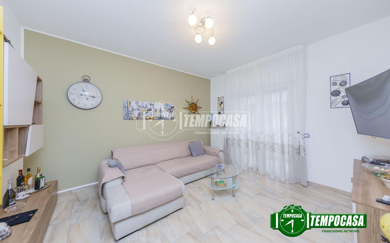 casa indipendente in vendita a Binasco