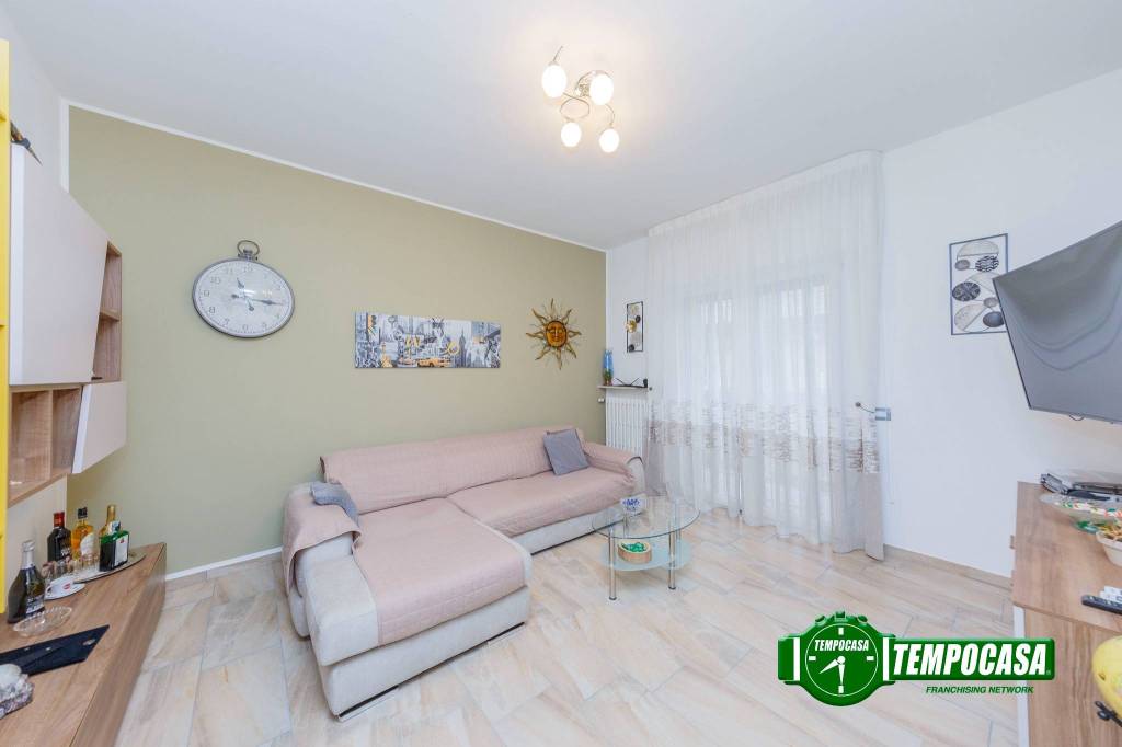 casa indipendente in vendita a Binasco