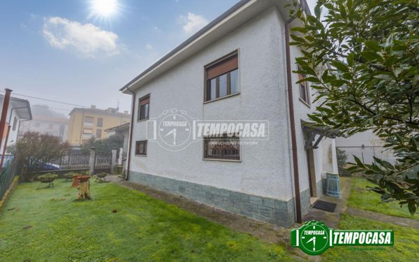 casa indipendente in vendita a Binasco