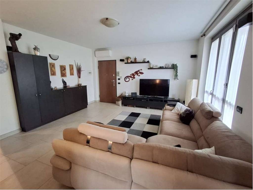 appartamento in vendita a Binasco