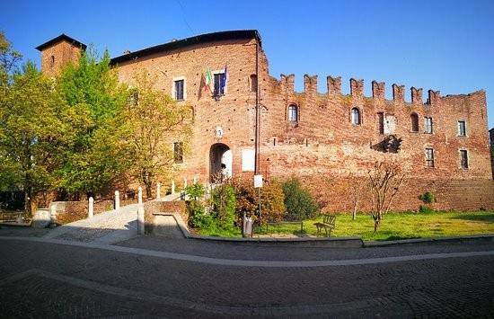 negozio in vendita a Binasco