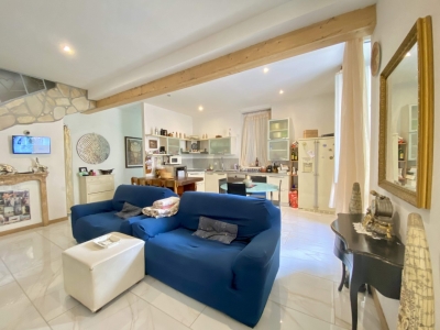 casa indipendente in vendita a Binasco