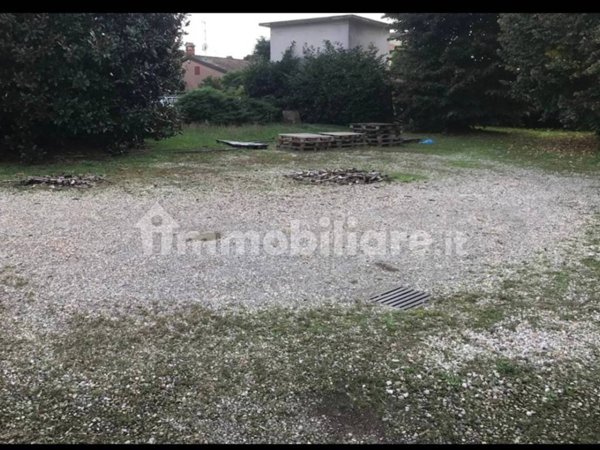 terreno edificabile in vendita a Binasco