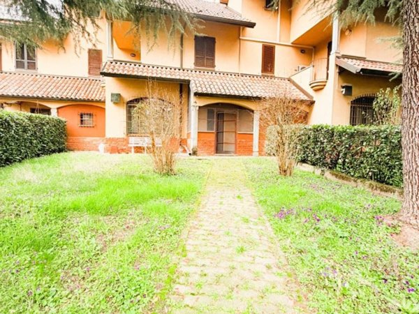casa indipendente in vendita a Binasco