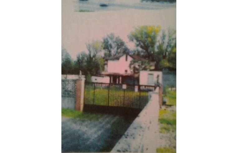 casa indipendente in vendita a Binasco