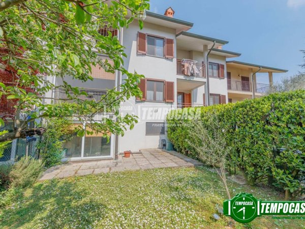 casa indipendente in vendita a Binasco