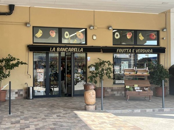 negozio in vendita a Binasco