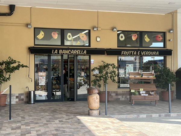 negozio in vendita a Binasco