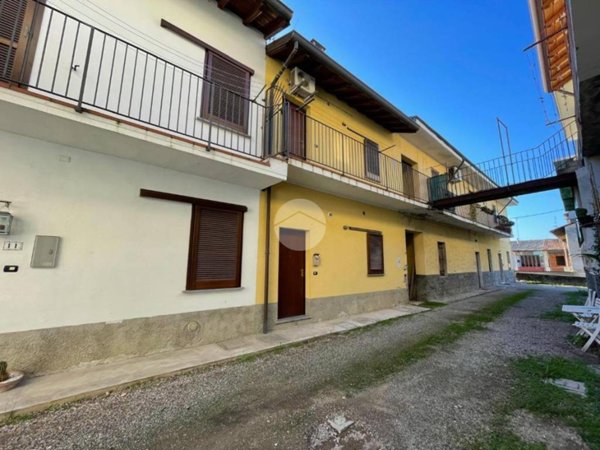 casa indipendente in vendita a Boffalora sopra Ticino