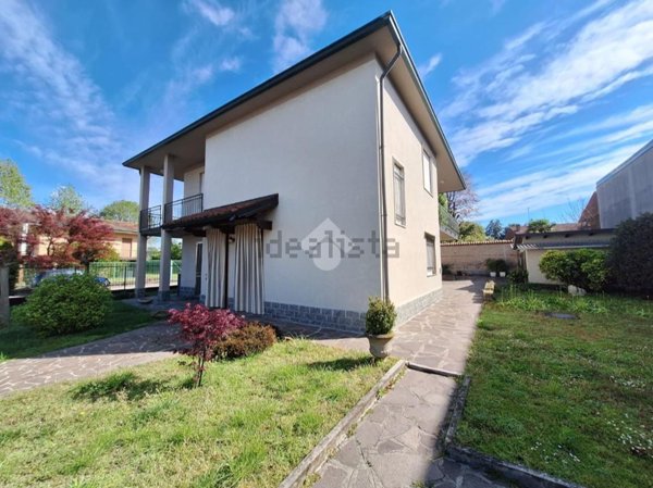 casa indipendente in vendita a Boffalora sopra Ticino