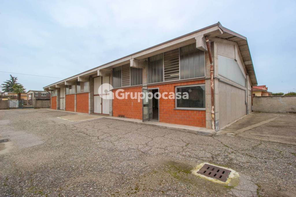 locale commerciale in vendita a Boffalora sopra Ticino