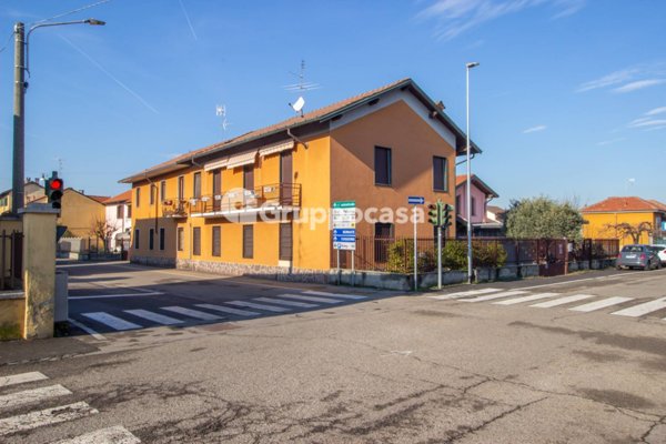 casa indipendente in vendita a Boffalora sopra Ticino