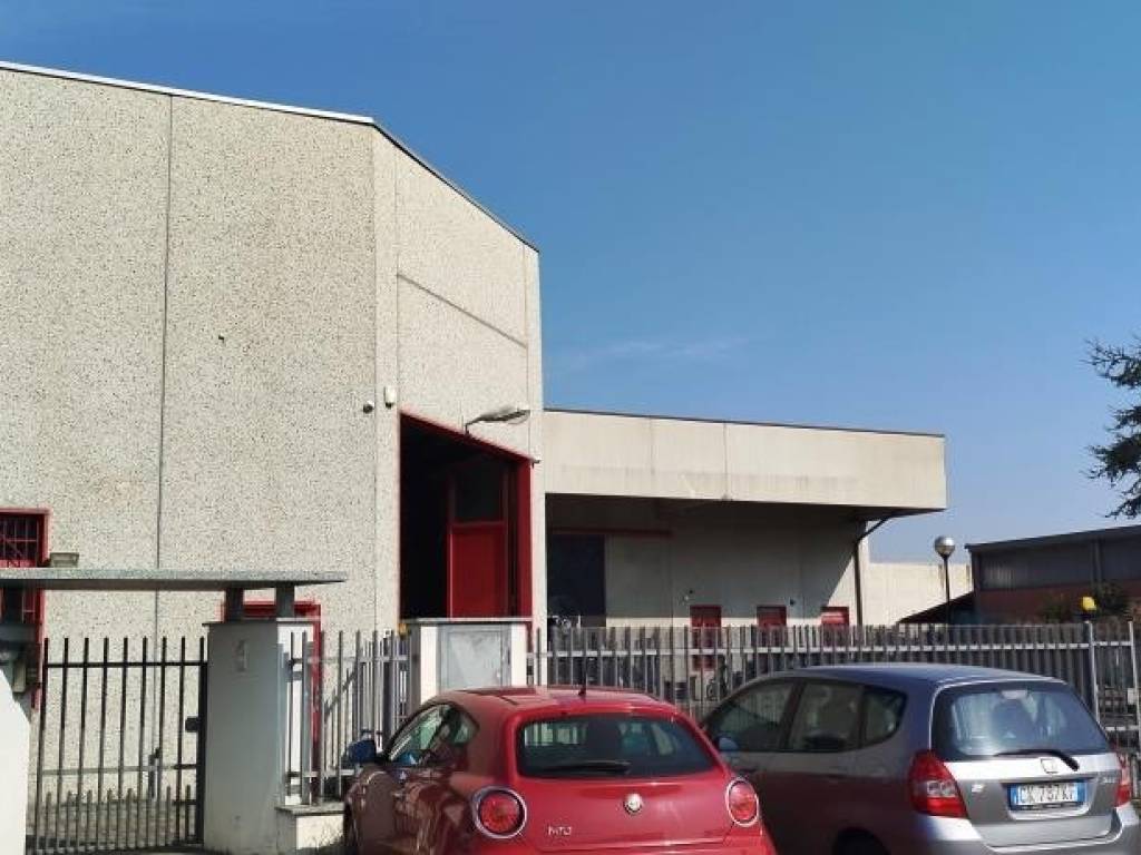 locale commerciale in vendita a Boffalora sopra Ticino