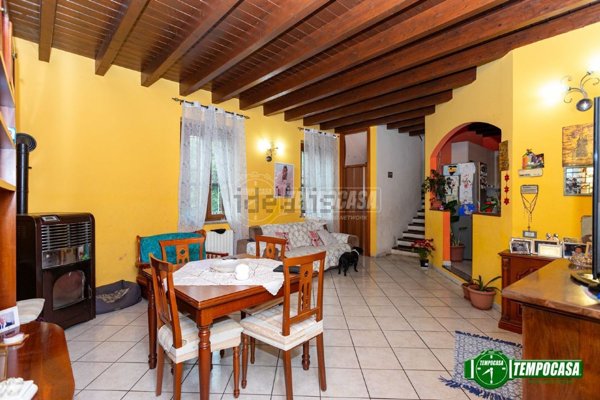 casa indipendente in vendita a Boffalora sopra Ticino