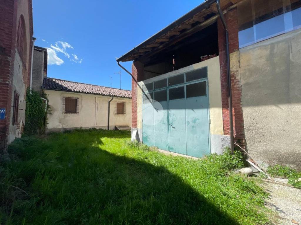 locale commerciale in vendita a Boffalora sopra Ticino