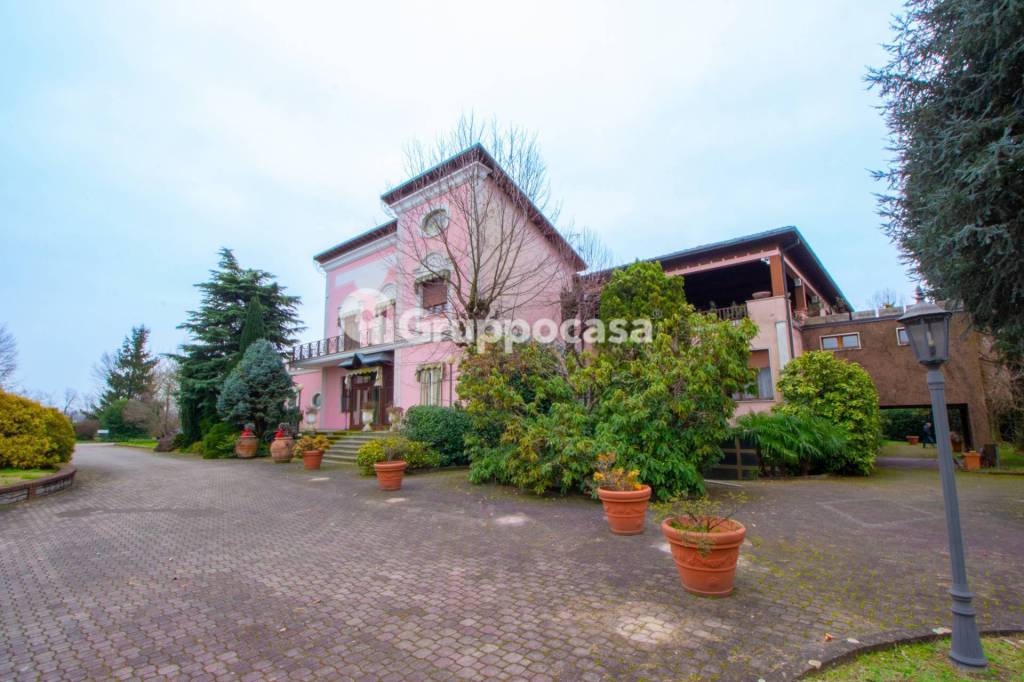 negozio in vendita a Boffalora sopra Ticino