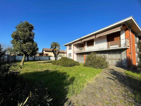 casa indipendente in vendita a Boffalora sopra Ticino