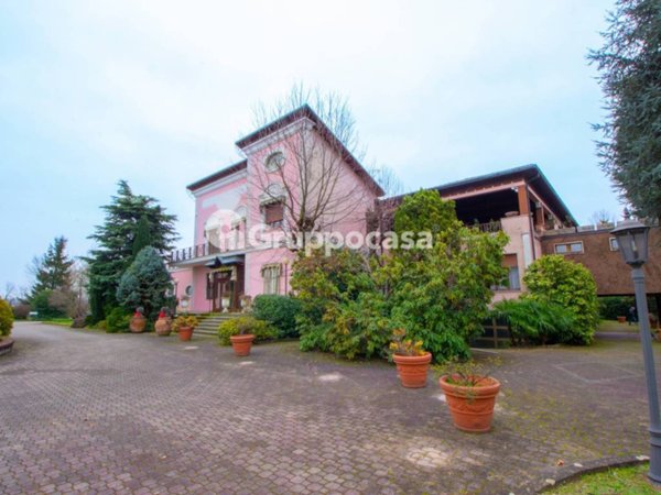 intera palazzina in vendita a Boffalora sopra Ticino