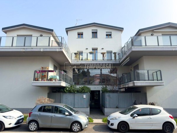 appartamento in vendita a Bollate in zona Cassina Nuova