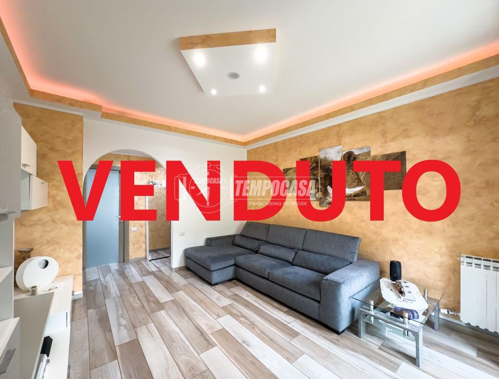 appartamento in vendita a Bollate in zona Cassina Nuova