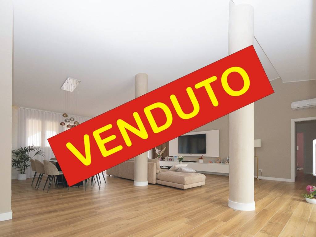 appartamento in vendita a Bollate in zona Cassina Nuova