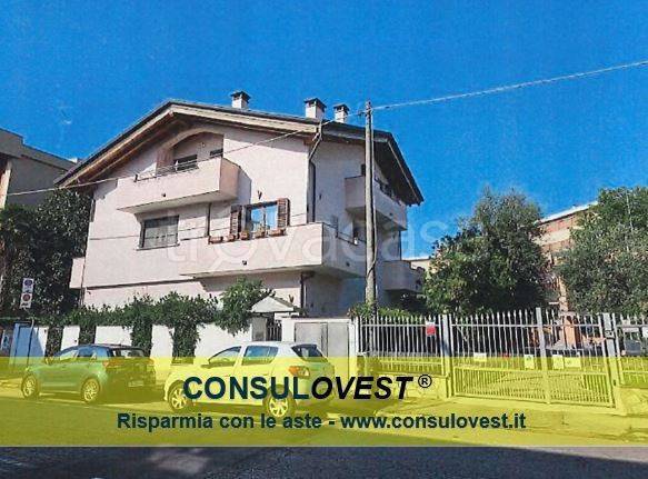 appartamento in vendita a Bollate