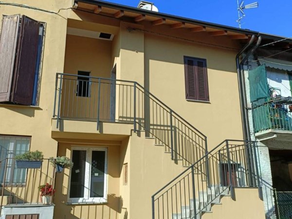 casa indipendente in vendita a Bollate in zona Cassina Nuova
