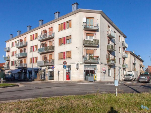 appartamento in vendita a Bollate in zona Cassina Nuova