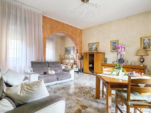 casa indipendente in vendita a Bollate