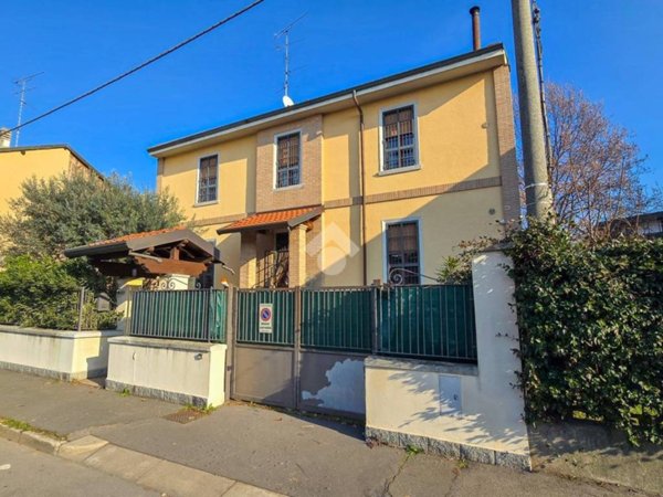 casa indipendente in vendita a Bollate