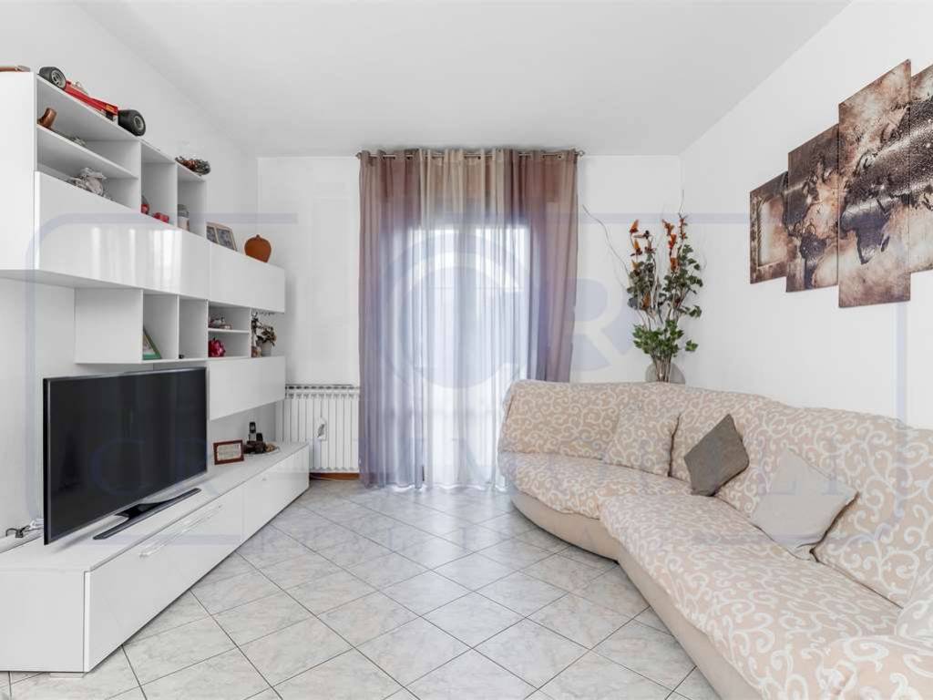 appartamento in vendita a Bollate in zona Cassina Nuova