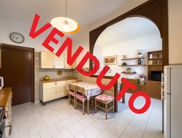 appartamento in vendita a Bollate in zona Cassina Nuova