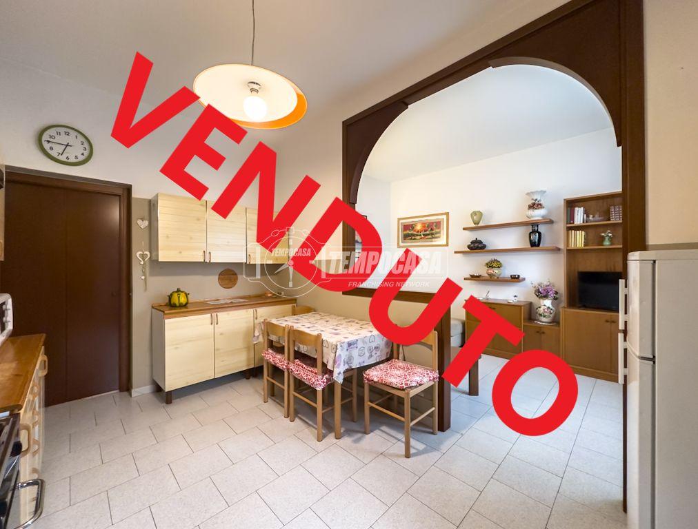 appartamento in vendita a Bollate in zona Cassina Nuova