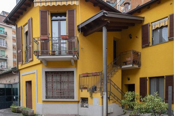casa indipendente in vendita a Bollate