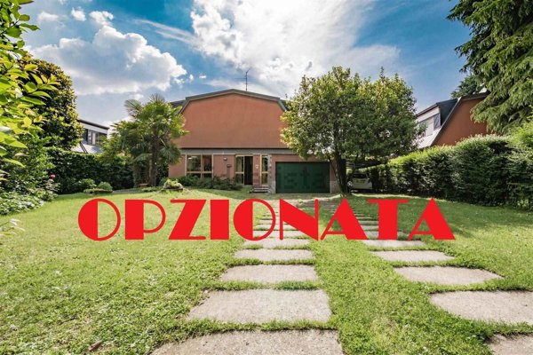 casa indipendente in vendita a Bollate in zona Cassina Nuova
