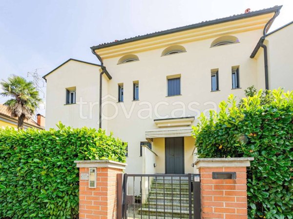 casa indipendente in vendita a Bollate