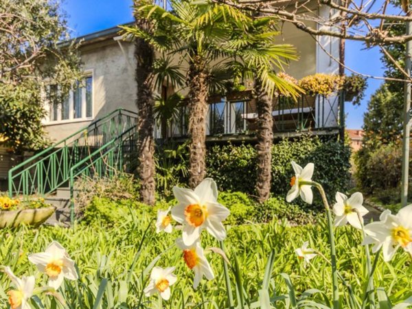 casa indipendente in vendita a Bollate