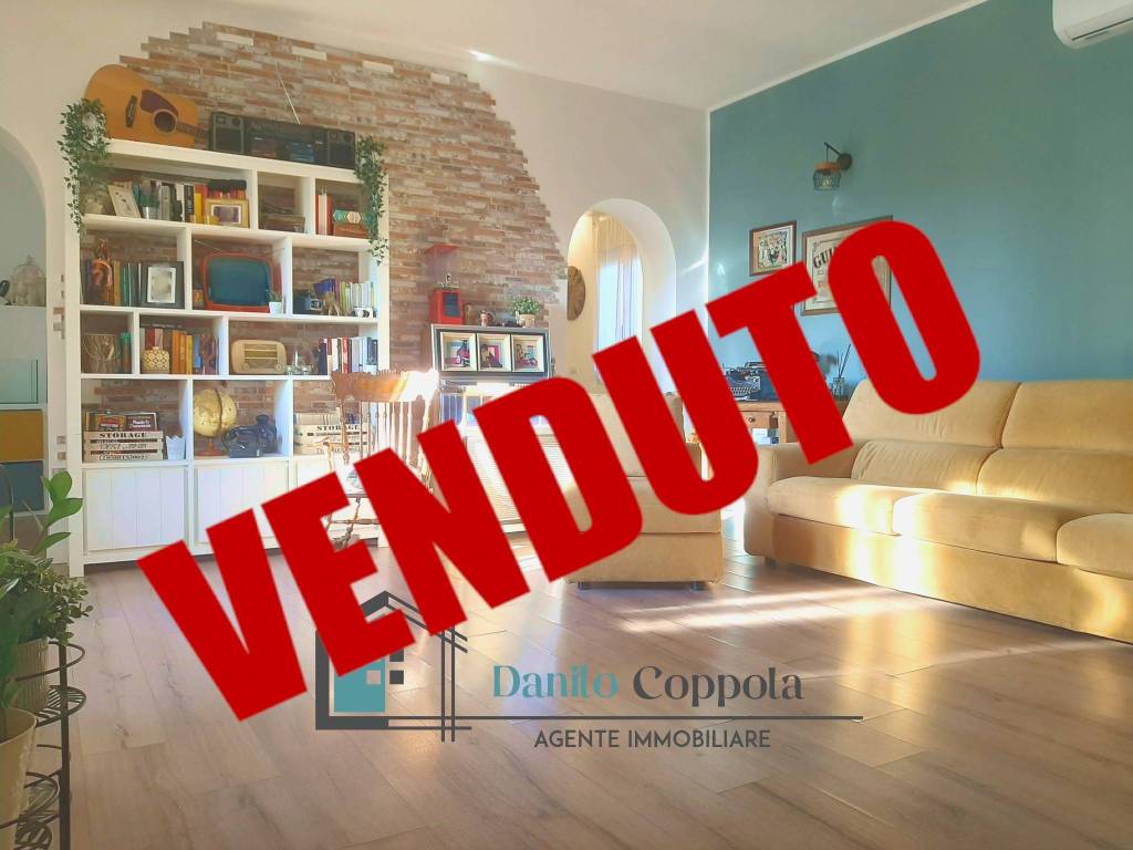 appartamento in vendita a Bollate in zona Cassina Nuova