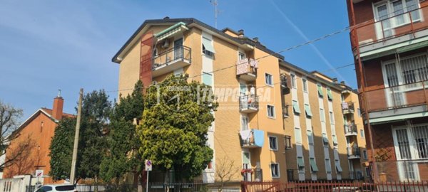 appartamento in vendita a Bollate in zona Cassina Nuova