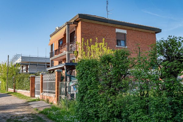 appartamento in vendita a Bollate in zona Ospiate