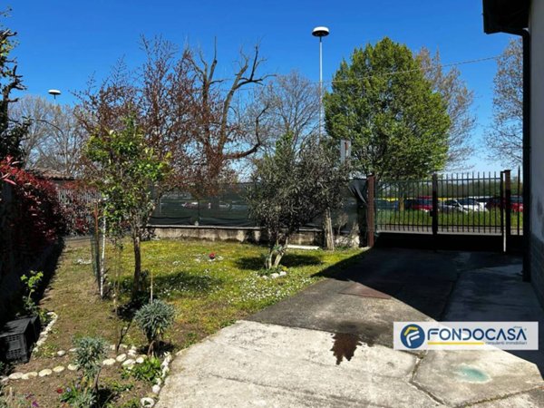 casa indipendente in vendita a Bollate